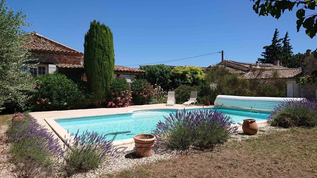 Farm Ranch in Richerenches, Provence-Alpes-Côte d'Azur, France 1 - 15073159