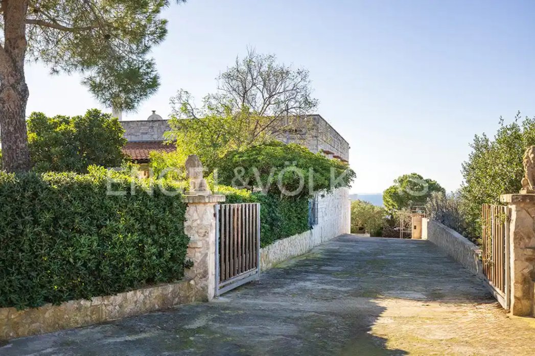 Villa With Outbuilding And Amazing Sea View In Torre Vado, Apulia ...