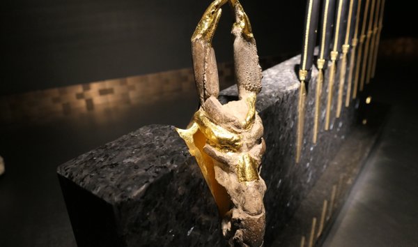 Tycoon Stone Schmidke magmatischer Messerblock mit Fossilem Schlammhummer 2,5g 999.9 Gold Barren (15072913)