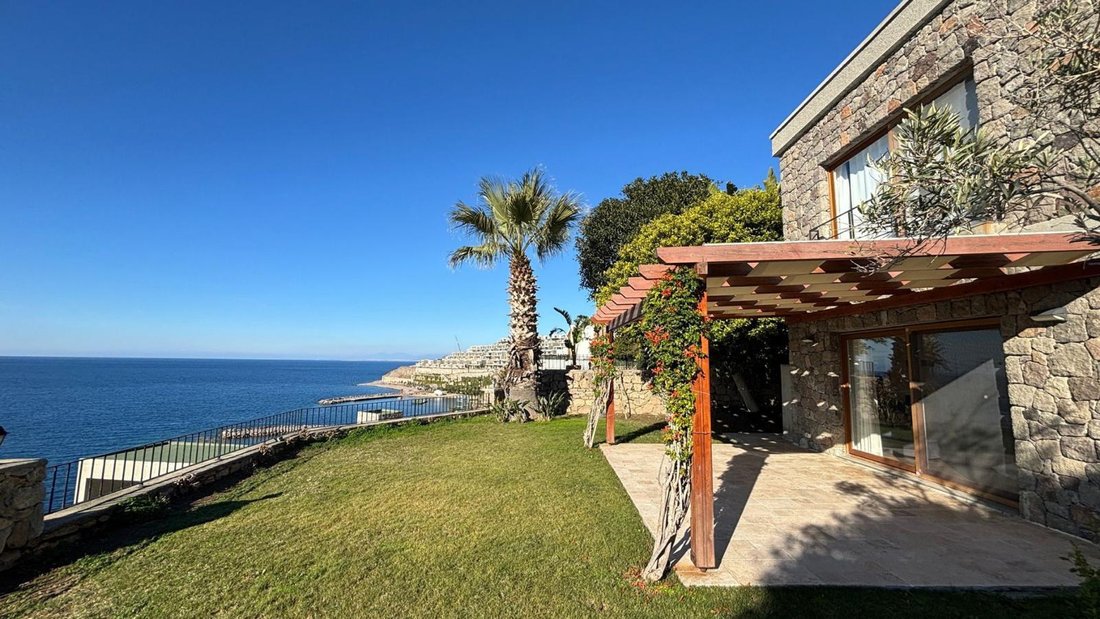 Villa in Bodrum, Muğla, Turkey 2 - 15078587
