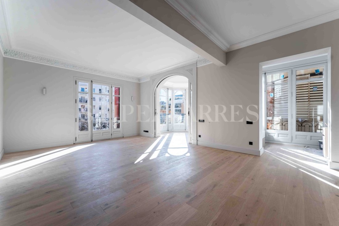 Apartment in Sarrià-Sant Gervasi, Barcelona, Spain 2 - 15080568