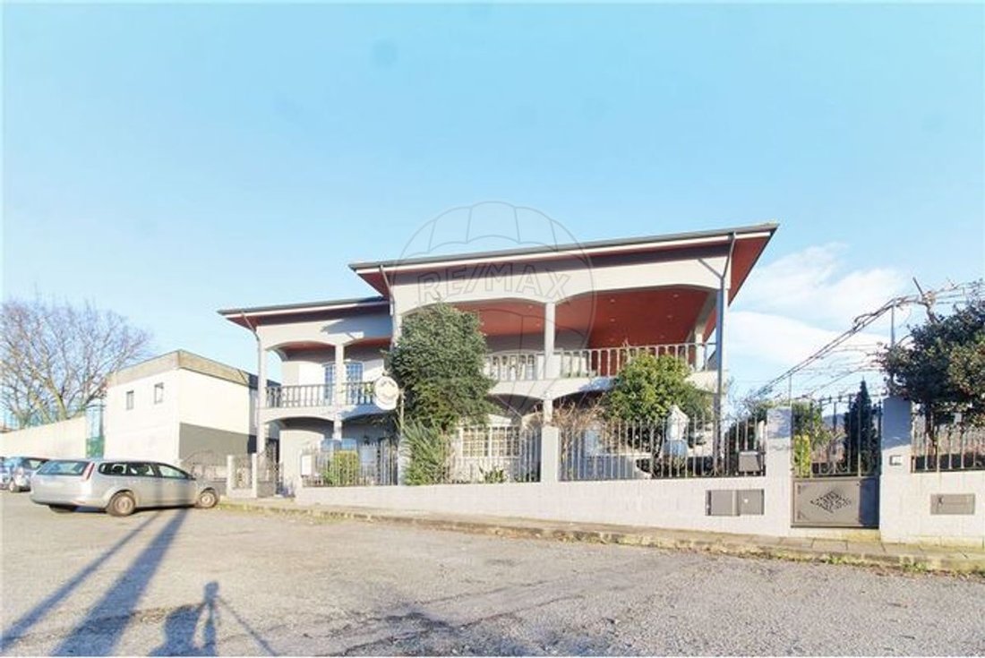 House in Santo Tirso, Couto (Santa Cristina e Sao Miguel) e Burgaes, Porto District, Portugal 1 - 15077840