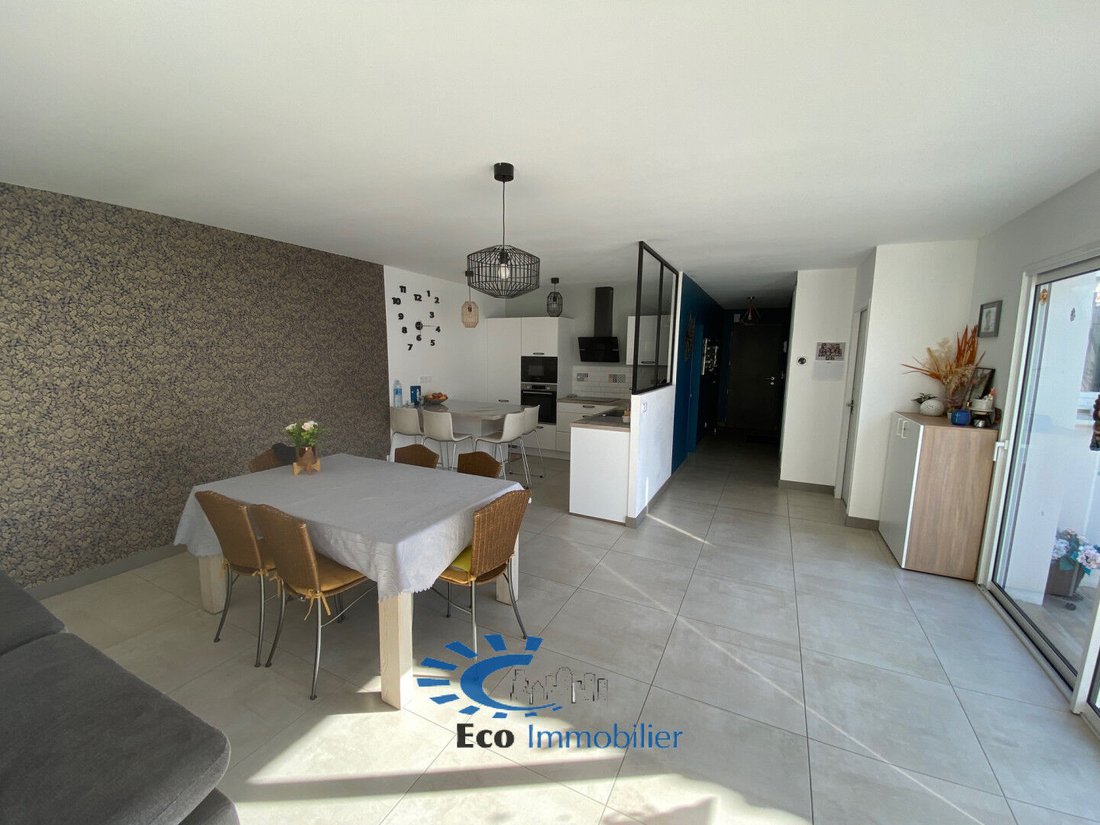 House in Saint-Xandre, Nouvelle-Aquitaine, France 2 - 15078648