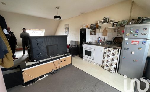 Castle for Sale in Saint-Pierre-des-Corps, Centre-Val de Loire, France