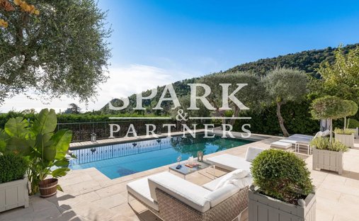 Villa in Èze, Provence-Alpes-Côte d'Azur, France 1