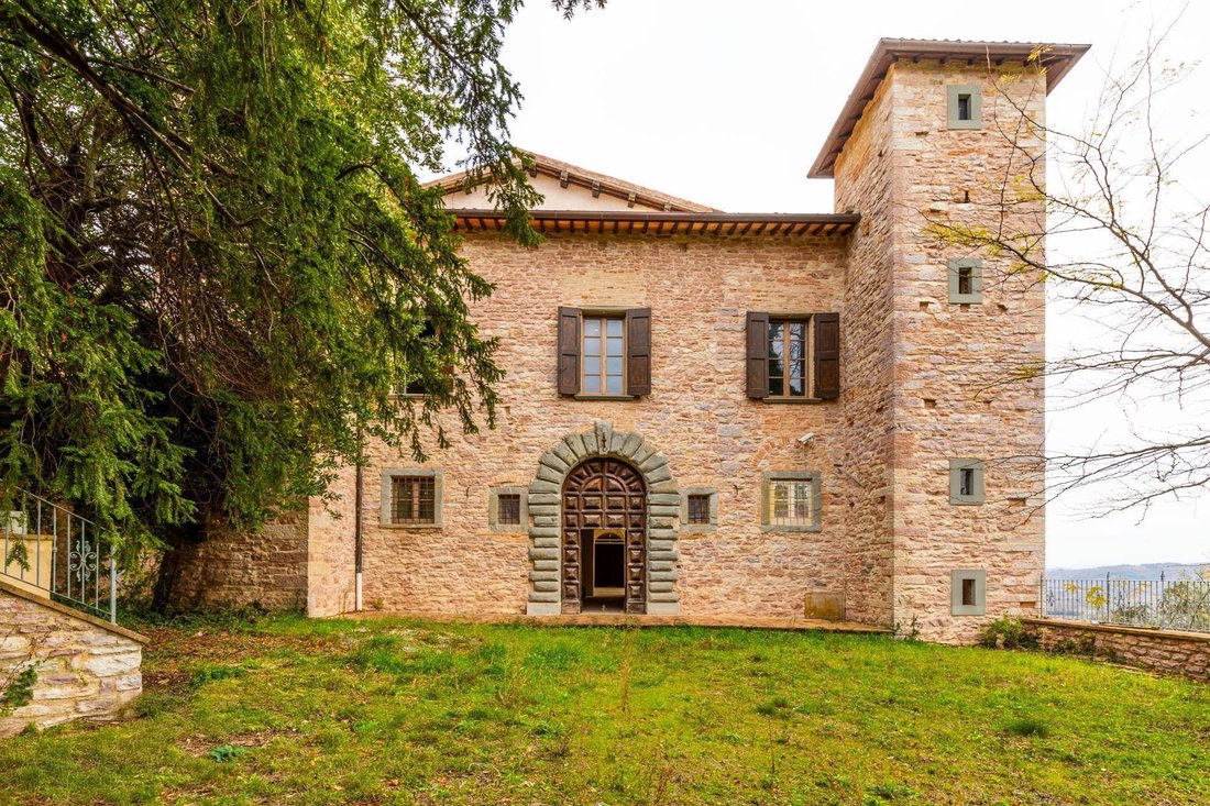 Gubbio, Umbria, Italy 1 - 15077407
