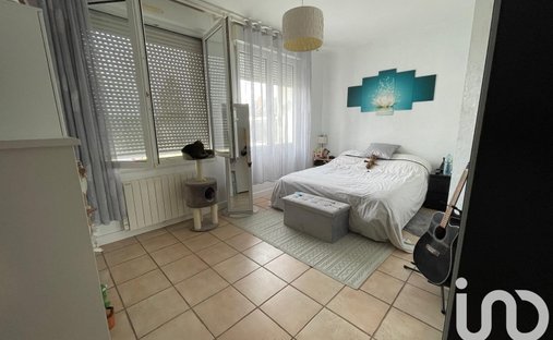 Castle for Sale in Saint-Pierre-des-Corps, Centre-Val de Loire, France