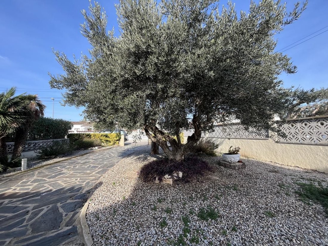 Villa in Empuriabrava, Catalonia, Spain 4 - 14977989