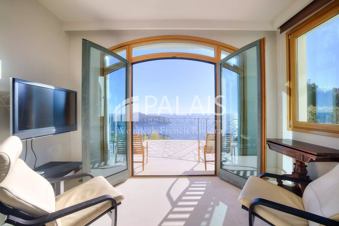 Villa in Villefranche-sur-Mer, Provence-Alpes-Côte d'Azur, France 3 - 14245713