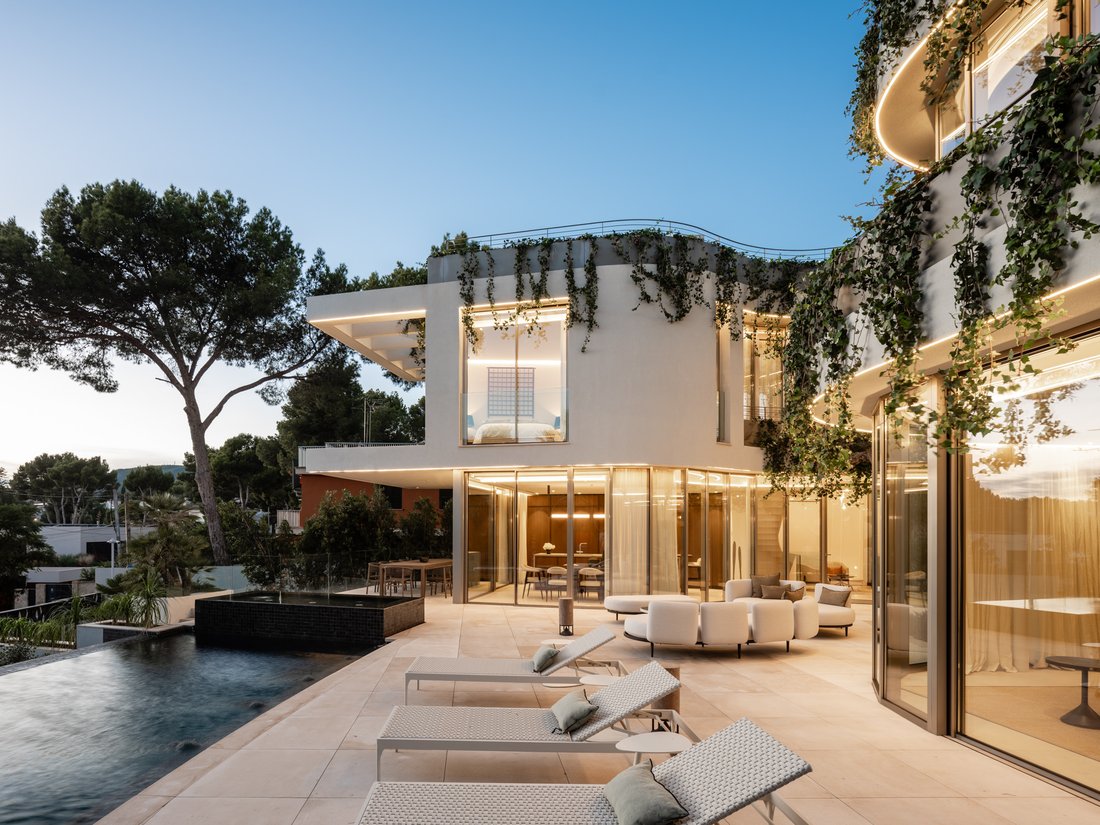 House in Portals Nous, Calvia, Balearic Islands 2 - 14179636