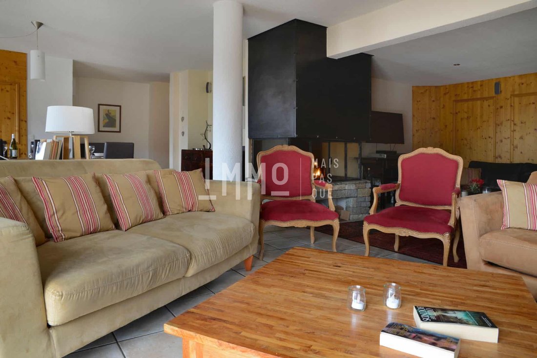 Chalet in Peisey-Nancroix, Auvergne-Rhône-Alpes, France 3 - 14139025
