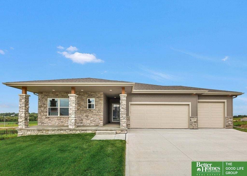 House in Bennington, Nebraska, United States 1 - 15082208