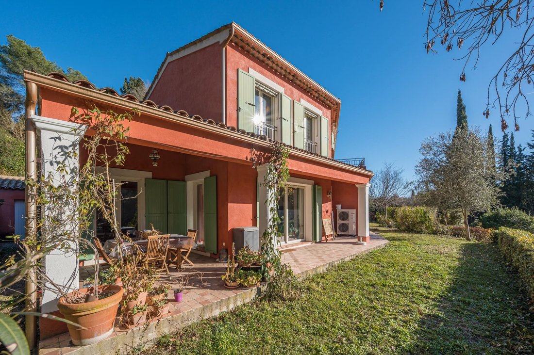 Villa in Grasse, Provence-Alpes-Côte d'Azur, France 2 - 15077589