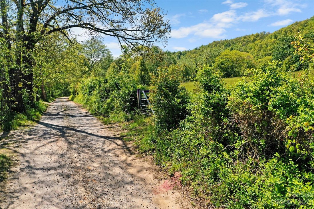 Land in Clyde, North Carolina, United States 5 - 15079233