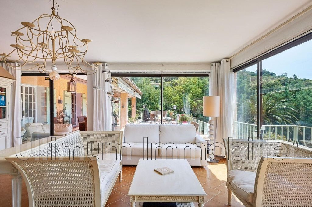 Villa in Grimaud, Provence-Alpes-Côte d'Azur, France 2 - 14944346
