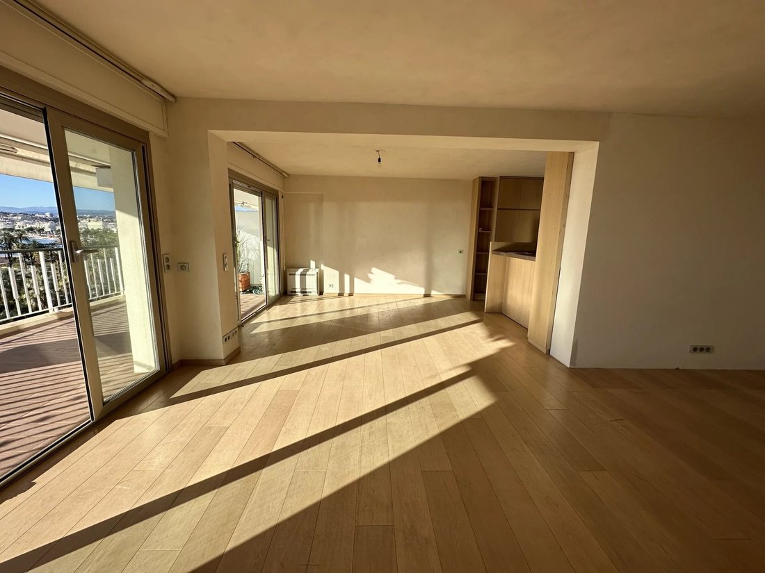 Apartment in Saint Nicolas, Cannes, France 4 - 15082760