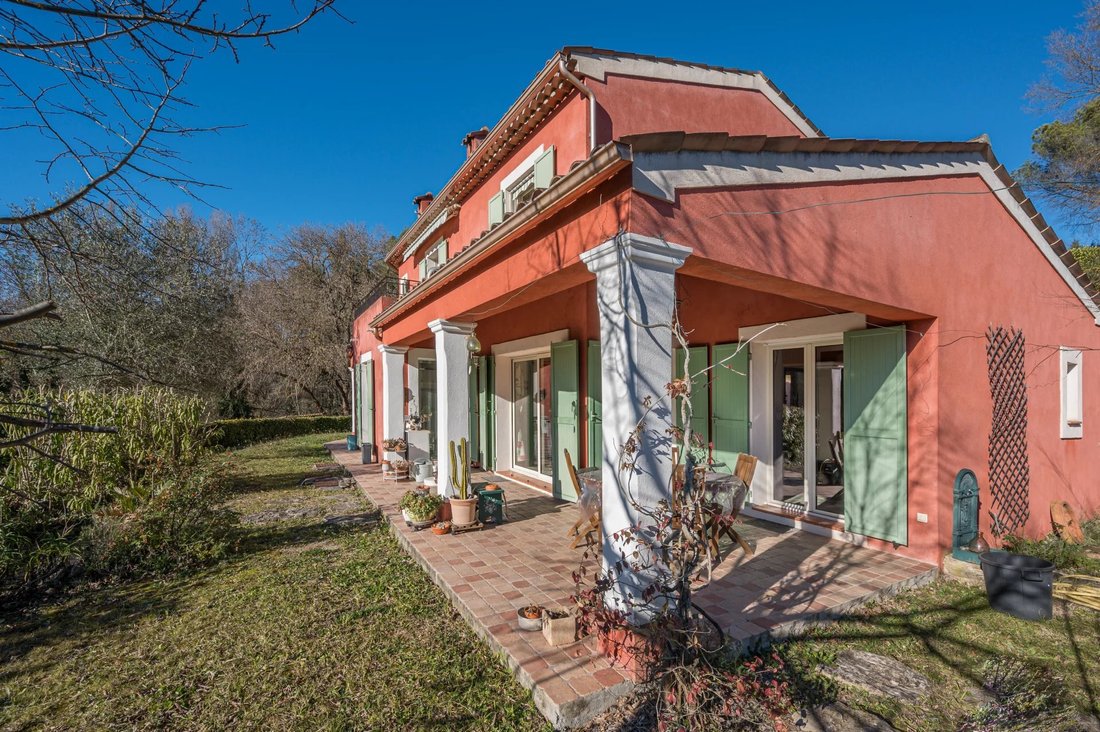 Villa in Grasse, Provence-Alpes-Côte d'Azur, France 5 - 15077589