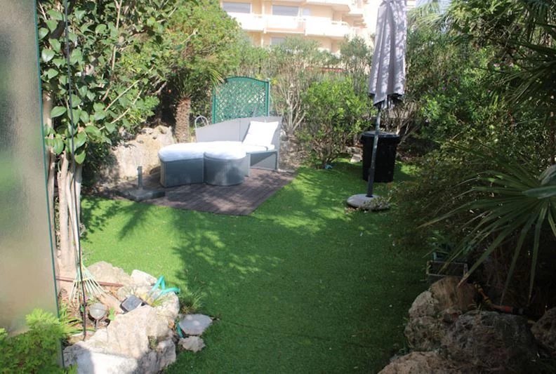 Appartamento a Fréjus, Provenza-Alpi-Costa Azzurra, Francia 2 - 15084724