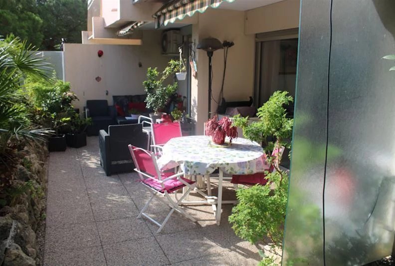 Appartamento a Fréjus, Provenza-Alpi-Costa Azzurra, Francia 3 - 15084724