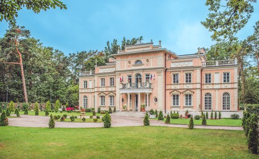 House in Konstancin-Jeziorna, Masovian Voivodeship, Poland 1