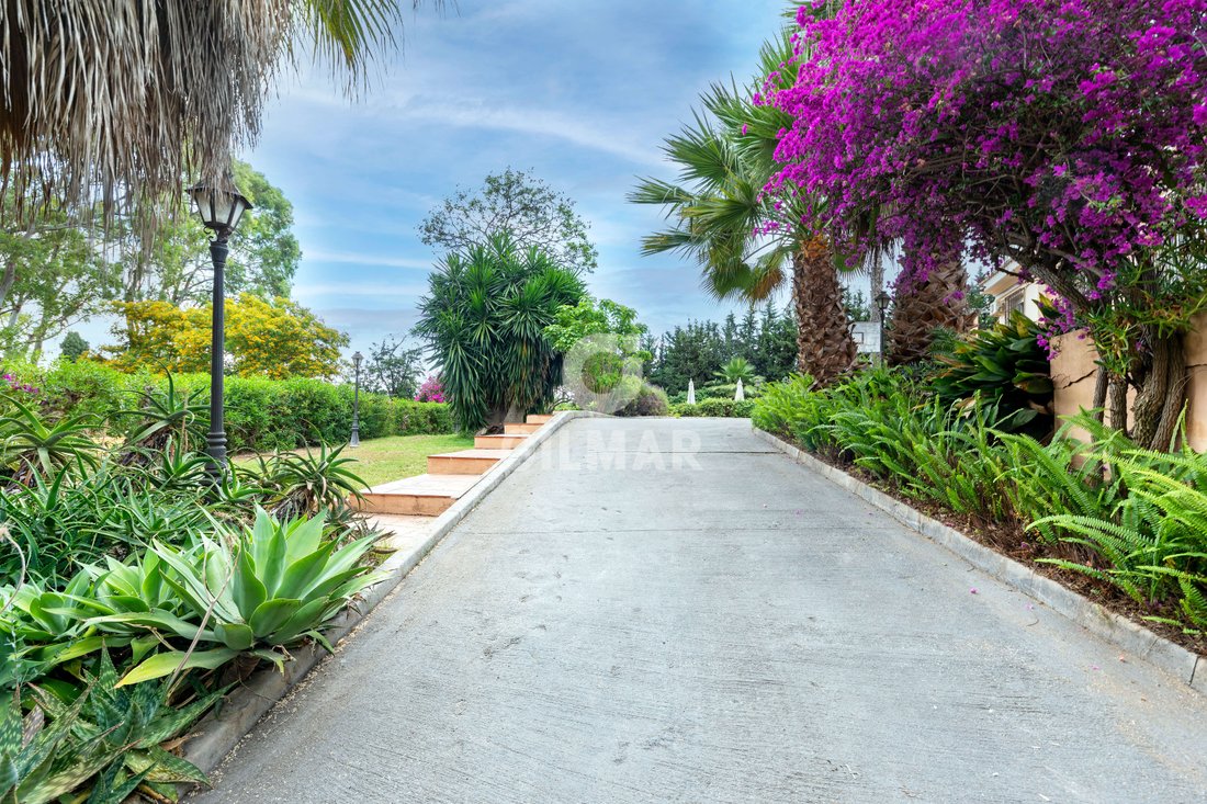 Villa in Churriana (District), Malaga, Spain 2 - 15084941