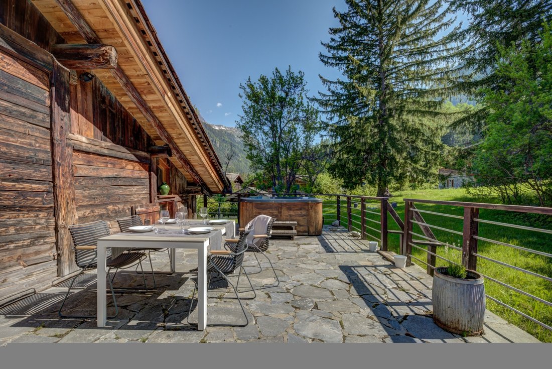 House in Chamonix-Mont-Blanc, Auvergne-Rhône-Alpes, France 3 - 14261453