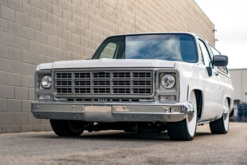 Slammed Squarebody in Grand Rapids, United States 4 - 14995220