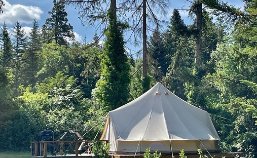 Castle for Sale in Saint-Pierre-d'Argençon, Provence-Alpes-Côte d'Azur, France