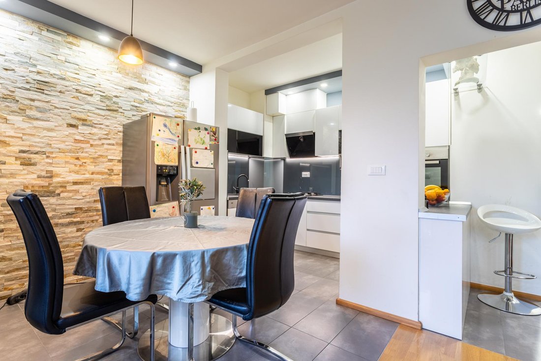 Apartment in Znjan, Split, Split-Dalmatia County 2 - 15085829