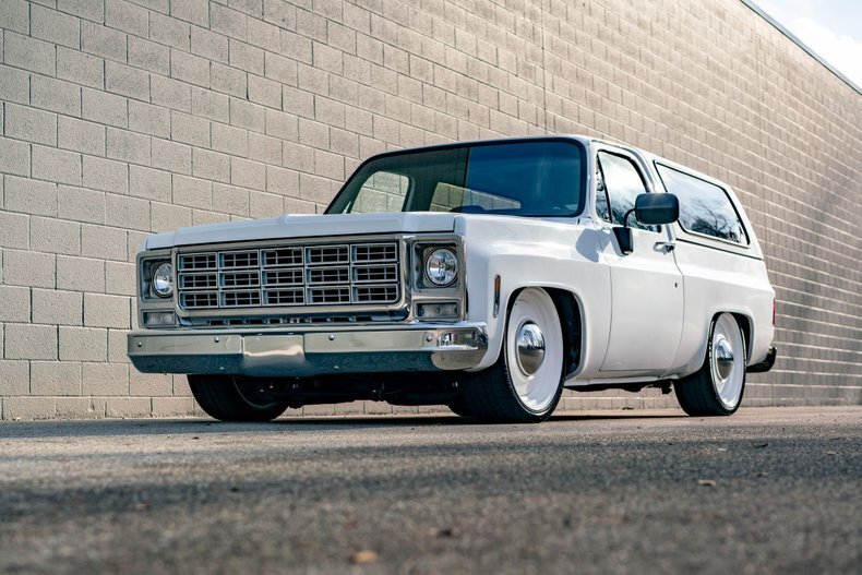 Slammed Squarebody in Grand Rapids, United States 3 - 14995220