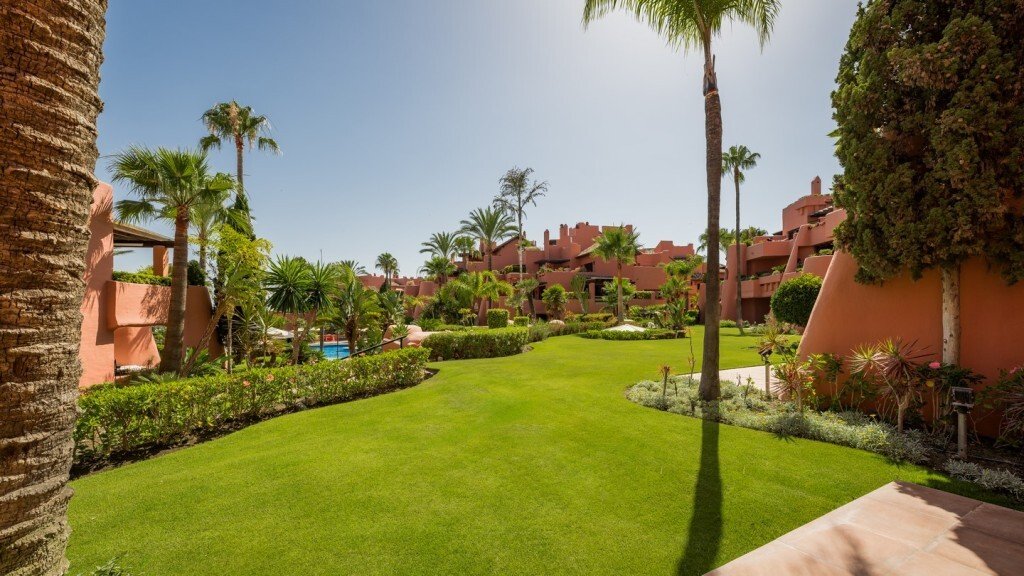 Appartamento a Estepona, Andalusia, Spagna 1 - 15085555