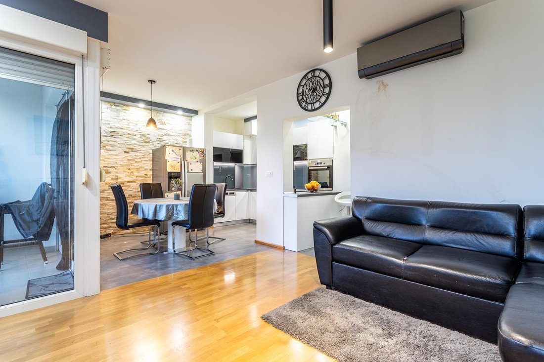 Apartment in Znjan, Split, Split-Dalmatia County 1 - 15085829