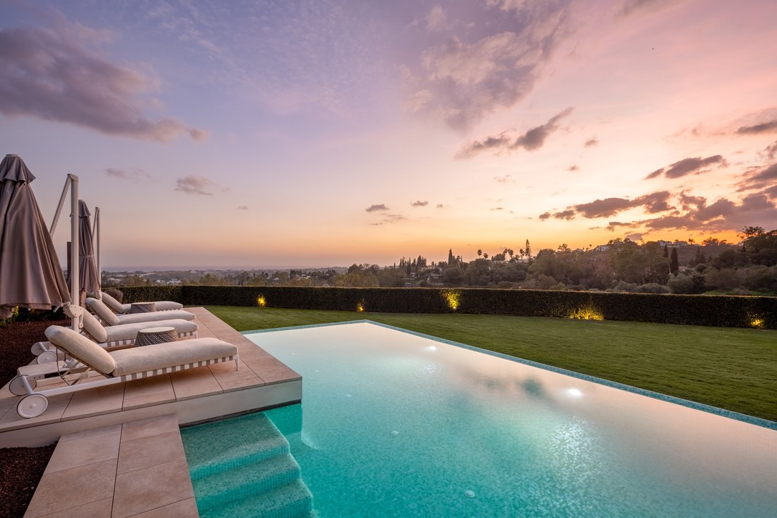 Villa in Marbella, Andalusia, Spain 2 - 15083873