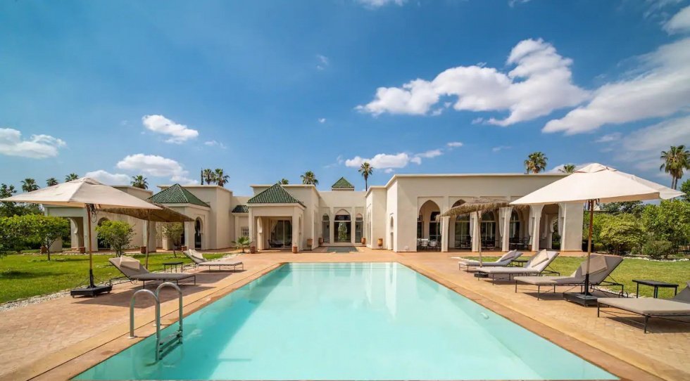 Villa in Sidi Abdallah Ghiat, Marrakesh-Safi, Morocco 1 - 15086478