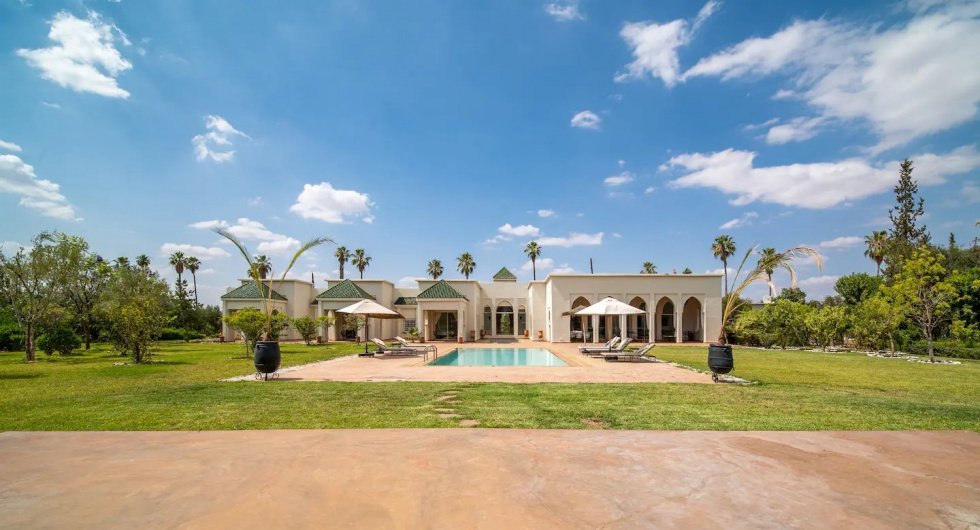 Villa in Sidi Abdallah Ghiat, Marrakesh-Safi, Morocco 2 - 15086478