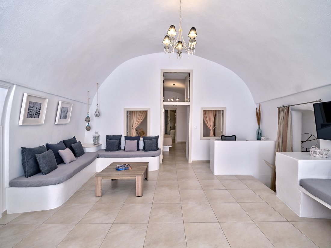 House in Thira, Aegean, Greece 2 - 15086487