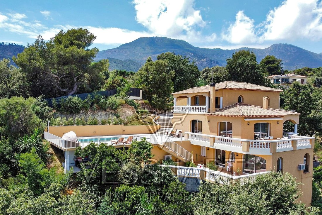 Villa in Village-Cros de Caste-Coupiere-Mont Gros, Roquebrune-Cap-Martin, France 3 - 15088615