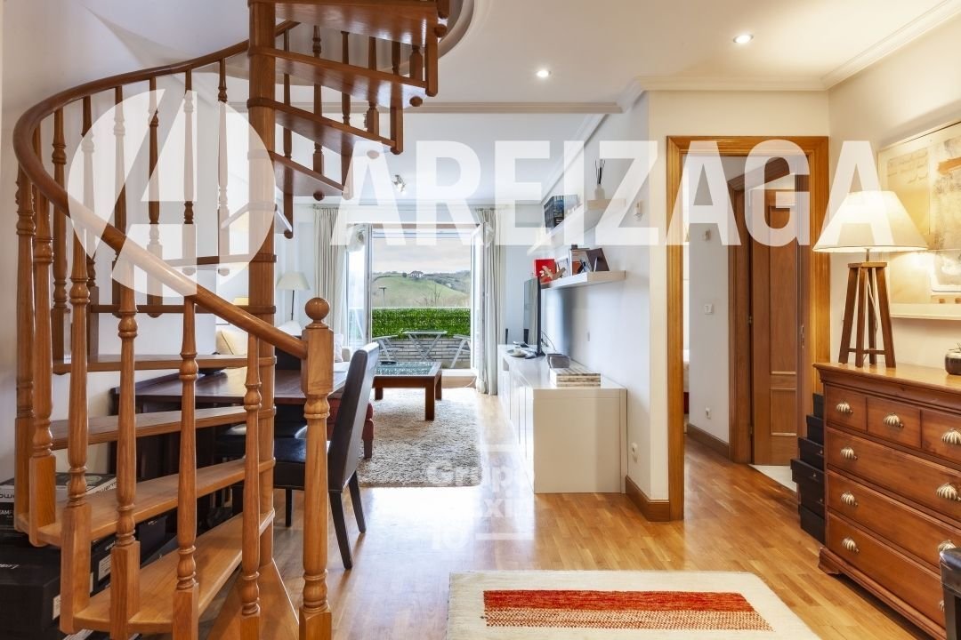 False In Donostia San Sebastian, Basque Country, Spain For Sale (15087165)
