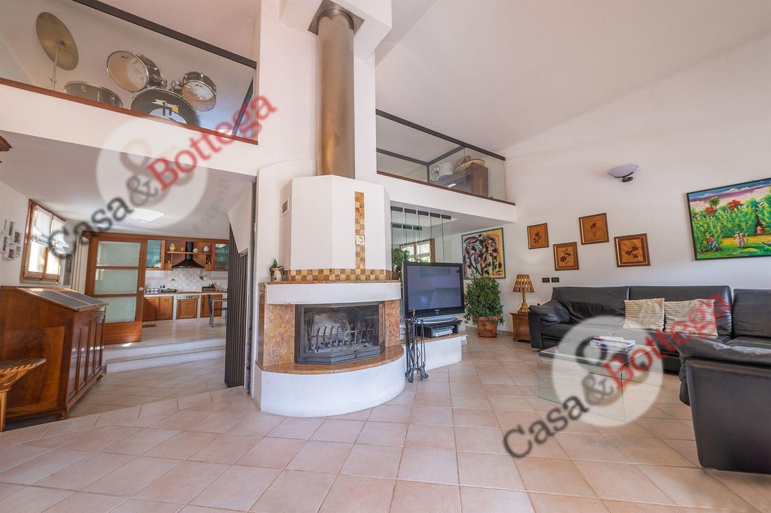 Villa in Cesena, Emilia-Romagna, Italia 3 - 15087482