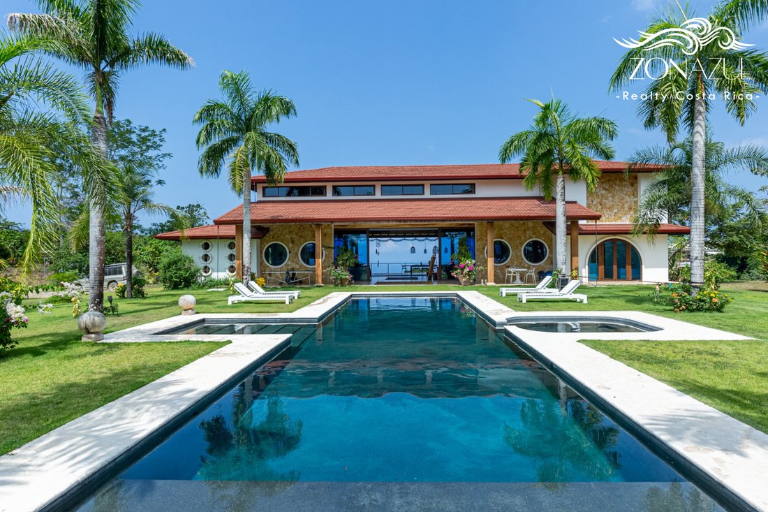 Estate in Santa Teresa, Puntarenas Province, Costa Rica 1 - 15086776