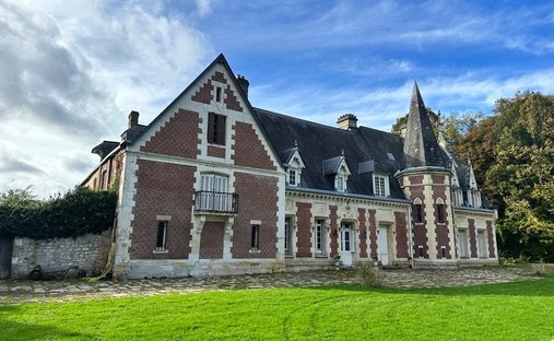 Schloss in Saint-Ouen-de-Thouberville, Normandie, Frankreich 1