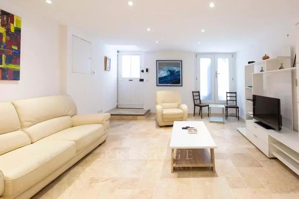 House in Place de Gaulle, Antibes, France 4 - 15087188