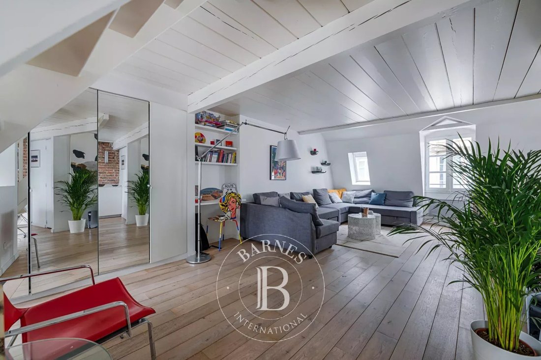 Apartment in Paris, Île-de-France, France 1 - 12399652