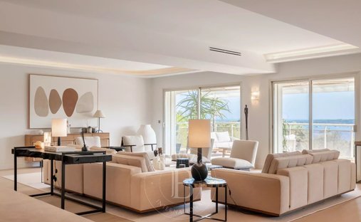 La Rêverie Azurée: A Contemporary Masterpiece Over Cannes’ Sapphire Shores