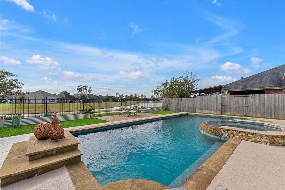 House in Tomball, Texas, United States 1 - 15090692