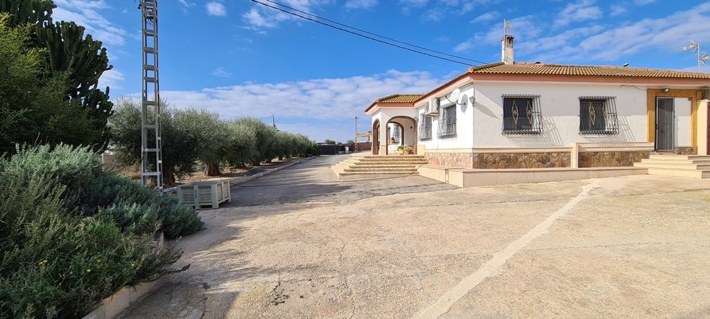 Villa in Orihuela, Valencian Community, Spain 3 - 15090688