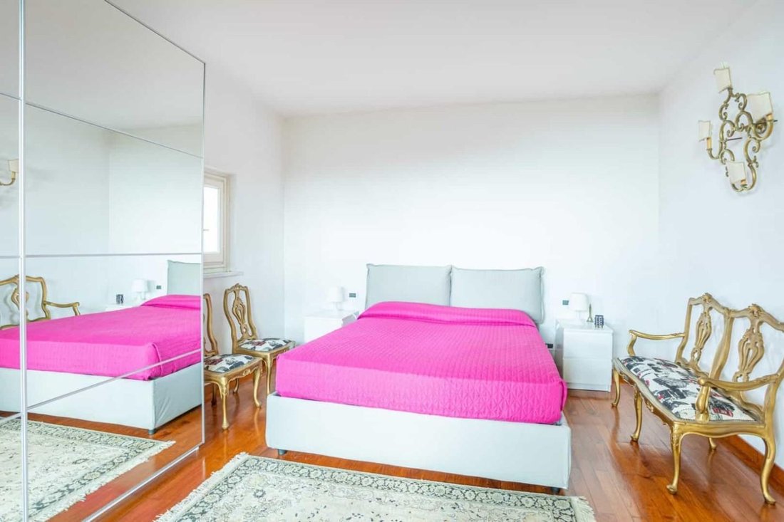 Villa in Perticata-Bonascola-Nazzano, Marina di Carrara, Tuscany 3 - 15091786