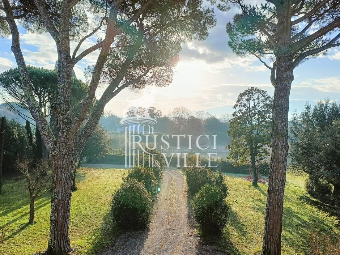 Villa a Lucca, Toscana, Italia 1 - 15092050