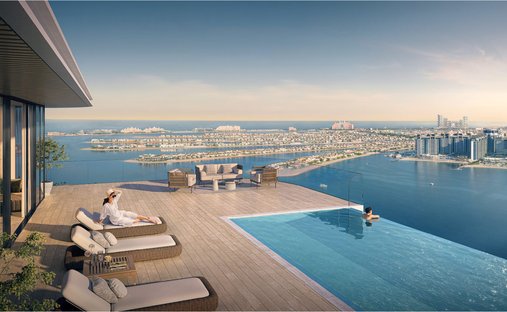 Apartment in Emaar Beachfront, Dubai, United Arab Emirates 1