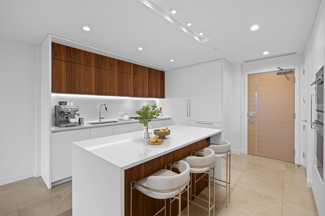 Apartment in Vancouver, British Columbia, Canada 1 - 15093628